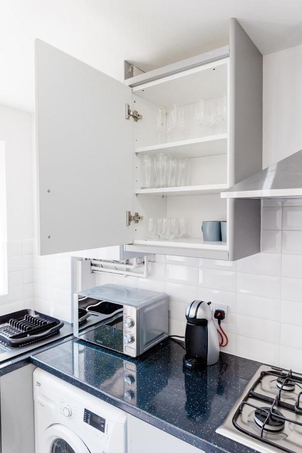 The Oval House By Silva Cmk Stylish House With Garden & Parking Eco-Serviced Accommodation Milton Keynes Exteriör bild